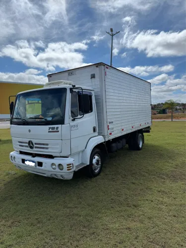 Mercedes 712 3/4 baú 