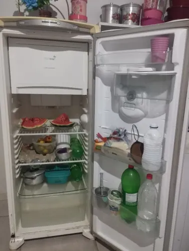 GELADEIRA BARATA 
