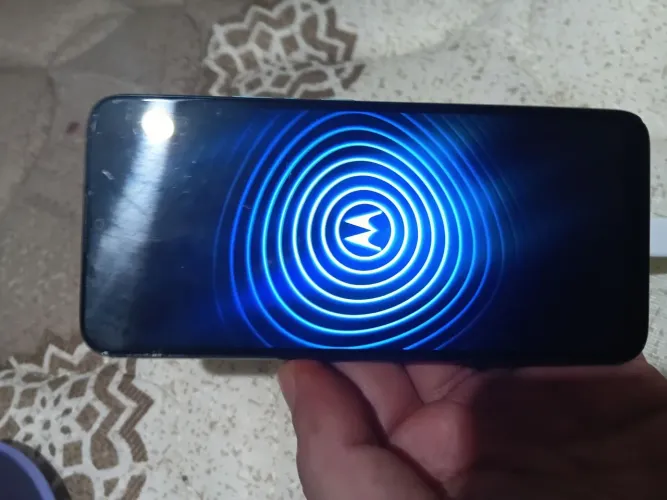 Motorola e7 250$
