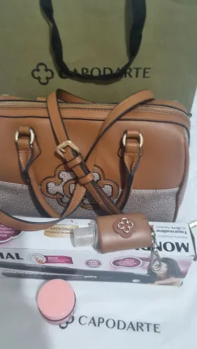 Bolsa média com duas alças+ porta álcool gel e chaveiro todos capodarte original + prancha