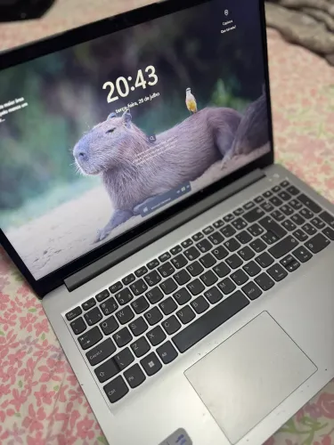 Notebook Lenovo 1 ano e meio de uso apenas 
