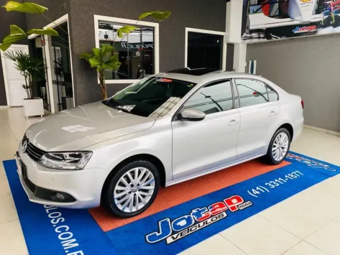 Volkswagen Jetta Comfortline 2.0 T.flex 8V 4P Tipt. 2015
