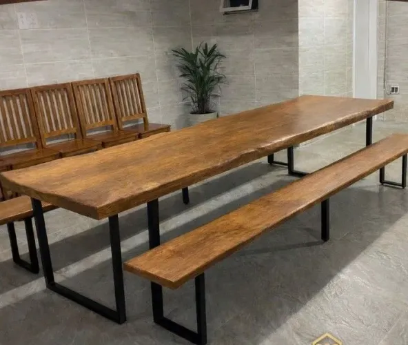 Mesa de madeira rústica c/bancos nova