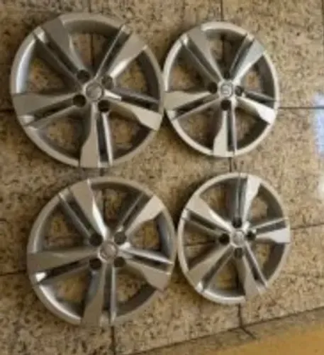 Jogo de calotas Nissan Kicks para aro 16, consulte a unidade 