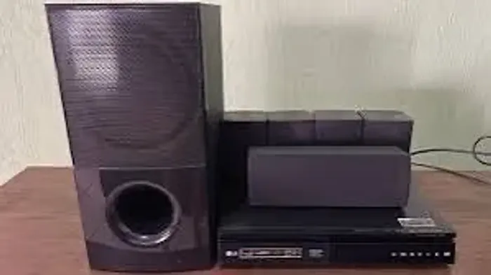 Home theather LG LHD625 com fio
