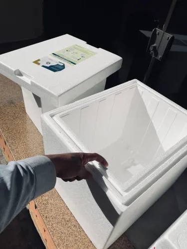 Caixa de isopor de parede dupla