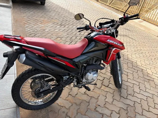 Bross 160 muito nova 