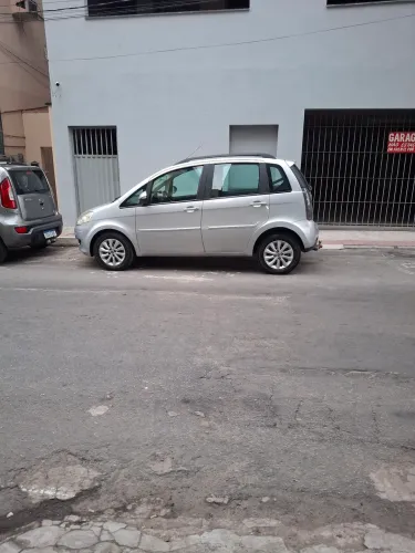 Fiat Idea Attractive 1.4 Fire Flex 8V 5P 2013