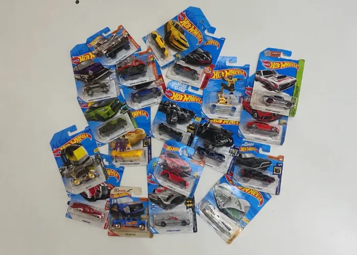 Lote 20 Hot Wheels Colecionáveis Lacrados 2015-2019 - Raros e Licenciados