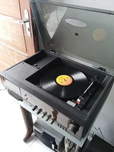 Som 3X1 SONY, HMK-737, Leia: