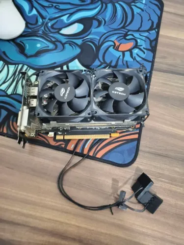 Placa de video GTX 970 4GB Com Defeito