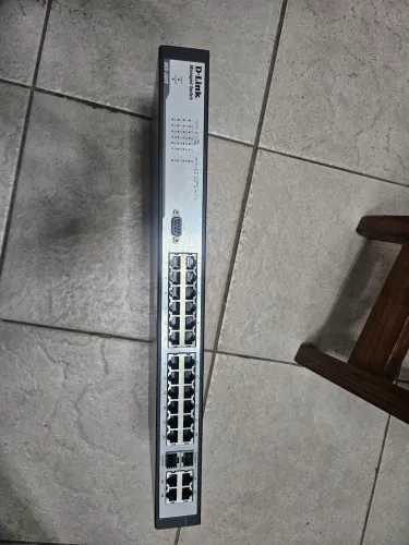 Switch 24 portas d-link Des-3028