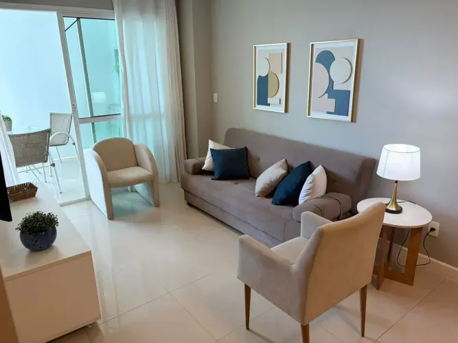 Apartamento com 1/4 mobiliado na Av Contorno