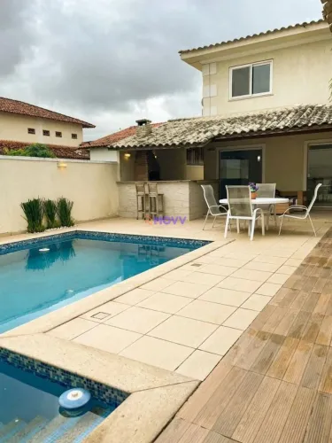 Casa com 5 quartos para alugar, 350 m² por R$ 16.455/mês - Camboinhas - Niterói/RJ