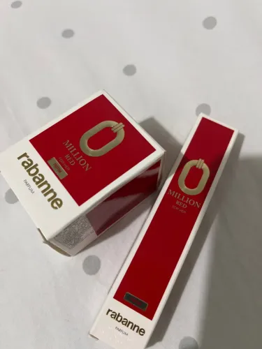 Mini perfume e caneta on Million Red 