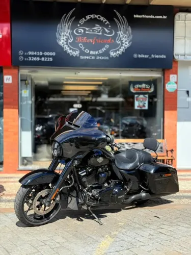 HARLEY DAVIDSON STREET GLIDE 2022