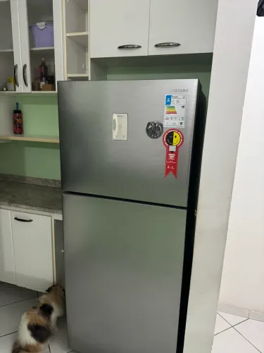 vendo geladeira