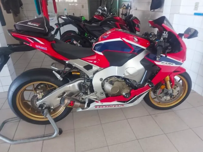 Moto Honda CBR 1000 SP