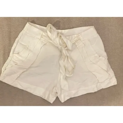 Bazar - Vendo short linho