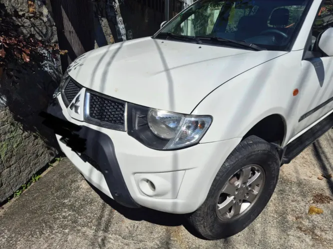 Mitsubishi L200 Triton HPE 3.2 CD TB Int.diesel MEC 2012