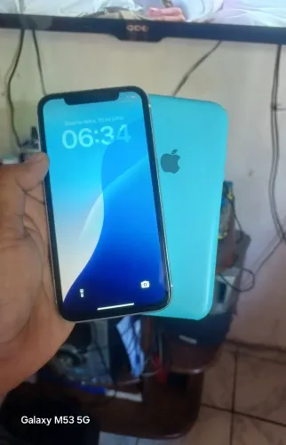IPHONE XR 128 GB ESTÁ IMPECÁVEL.. EM ESTADO DE NOVO, FACE ID FUNCIONANDO..