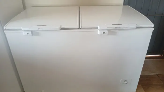 Vendo freezer Eletrolux 440ltrs 2 meses de uso apenas