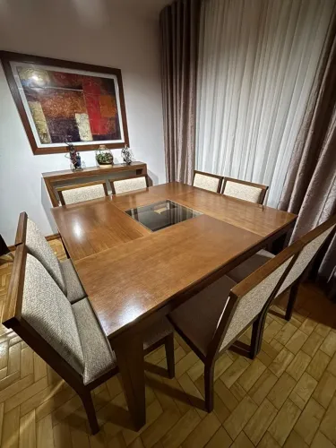Mesa de Jantar com 8 cadeiras