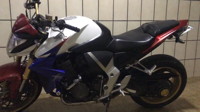 CB1000r