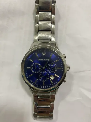 Relógio Emporio Armani, quase nao usou, todo Original com Caixa