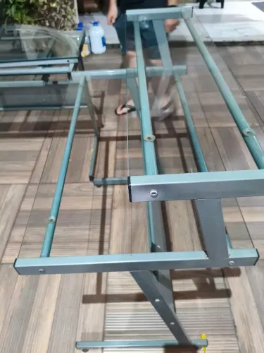 Mesa de Escritório Aço e Vidro