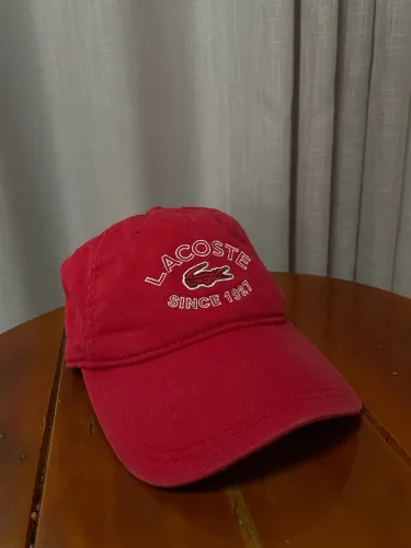 Boné Lacoste Since 1927 Vermelho Original - Aba Curva Ajustável