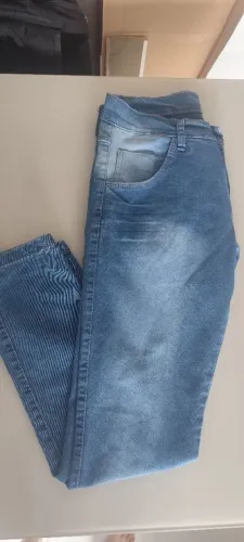 Calça jeans lavagem clara número 42
