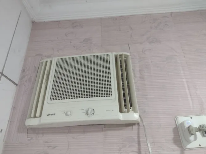 Ar-condicionado de janela Consul 7:500BTU 6 MESES DE USO