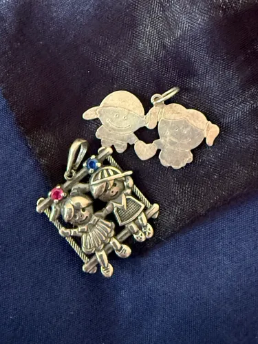 Pingente casal / casal filhos em prata 925