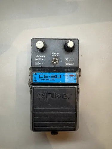 Pedal Oliver CE-30 Chorus (original anos 80)