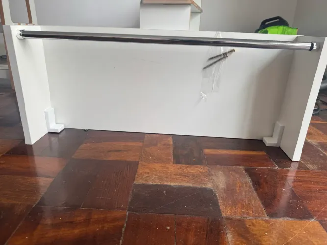 Cabideiro parede com varão