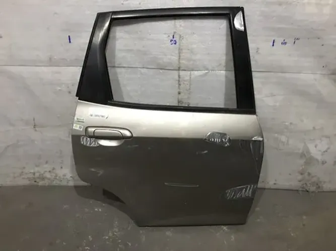 Porta Traseira Honda Fit 2004 A 2008 #07577 Traseira Direito Prateada