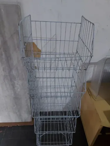 Cesto expositor empilhável 5 unidades metal branco para loja 