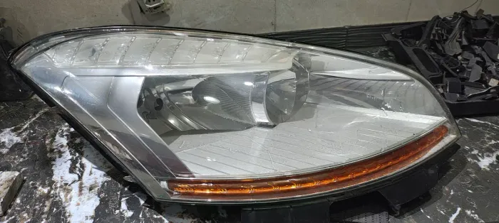 Farol Citroen C4 Picasso LD original