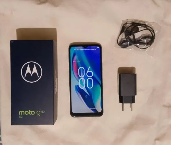 Celular Moto 50 semi novo