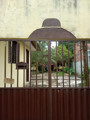 Vendo casa com quintal