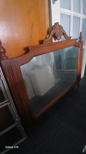 Espelho em moldura reliquia madeira macica