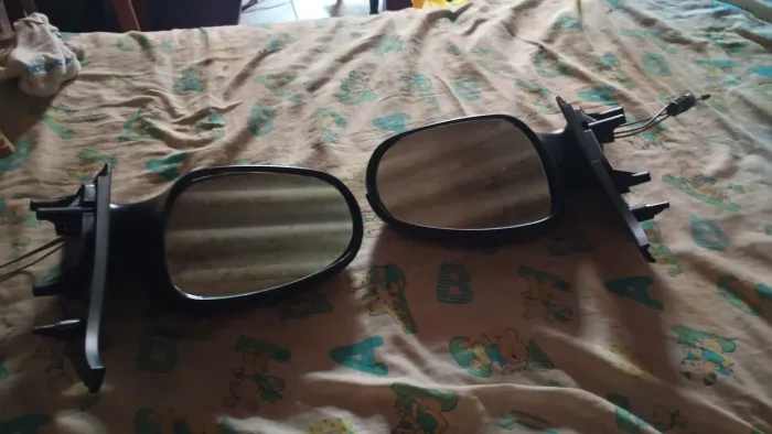 vendo par de retrovisor de Fiat Mobi modelo novo