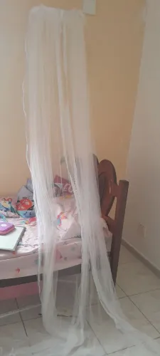 Mosquiteiro com dossel