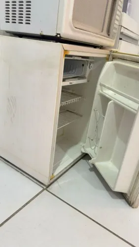 Vendo esse frigobar