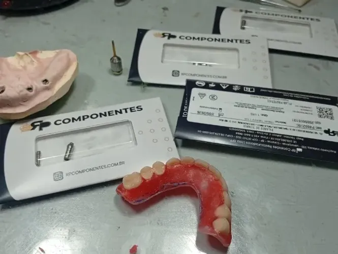 Laboratório de Prótese Dentária seleciona