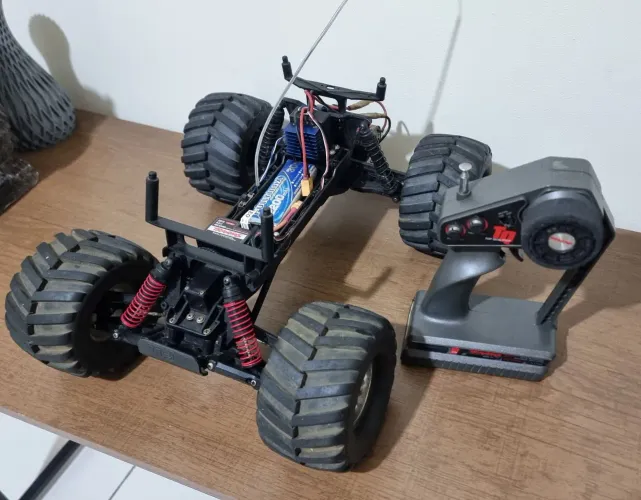 Automodelo Traxxas Stampede 2WD