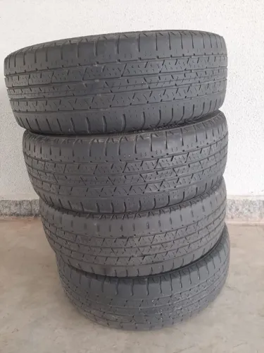 4 pneus por 249,00 Marca continental 195/60R16 meia vida .
