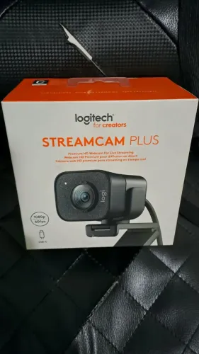 Logitech STREAMCAM PLUS