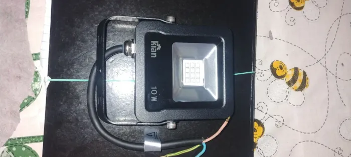 Vendo 4 Refletor led, novos 10w,.fone ( *